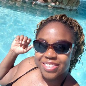 Meet your Posher, Litasha